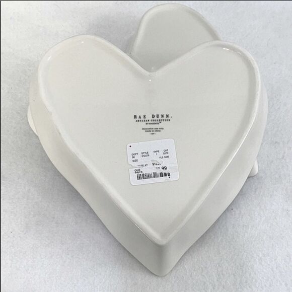 NWT Rae Dunn ceramic MAMA heart dish - Picture 3 of 6